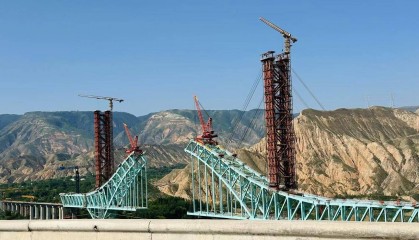 川青铁路青海段尖扎黄河特大桥施工绳索断裂，已致7人遇难9人失联