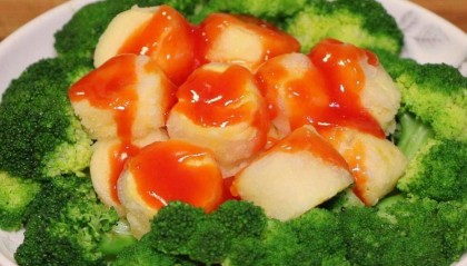 葱爆羊肉是先炒葱还是炒羊肉，学会这“5技巧”，羊肉鲜嫩不膻腥