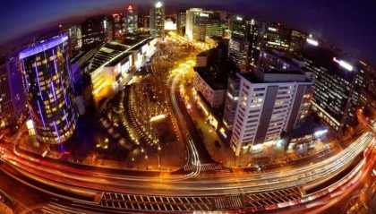 金融街“亮”起来了 2025年金融街地区新春景观亮相