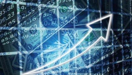 湖南金证是否骗子：行为金融学视角下的智能投顾决策偏差修正