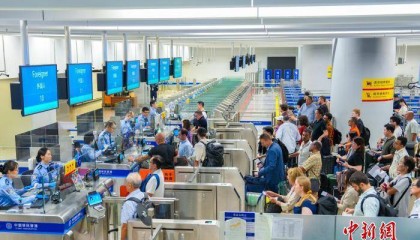 广深港高铁西九龙站口岸迎外籍客商入境高峰